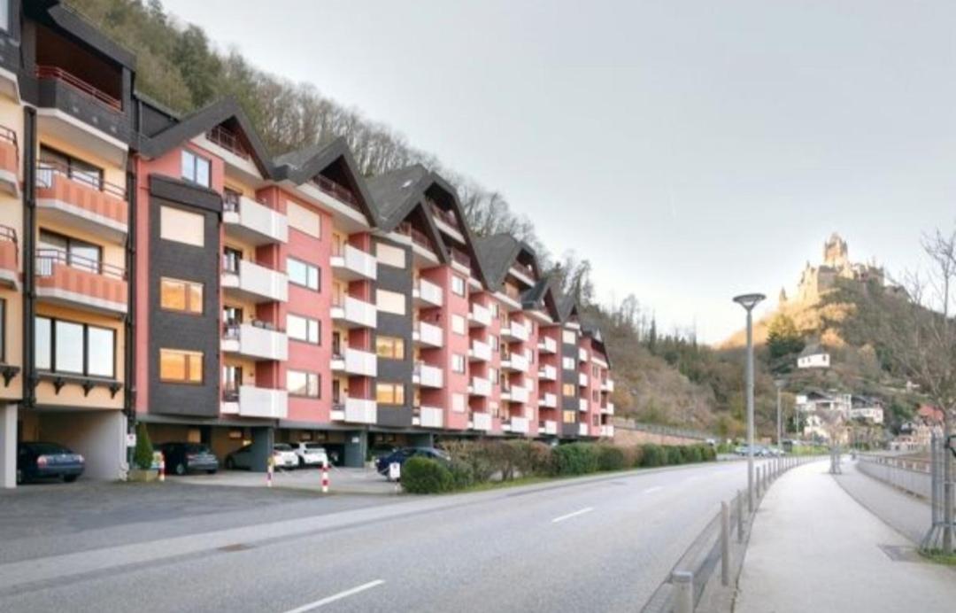 Panorama Oase Ferienwohnung Mit Blick Auf Mosel Und Reichsburg โคเคห์ม ภายนอก รูปภาพ